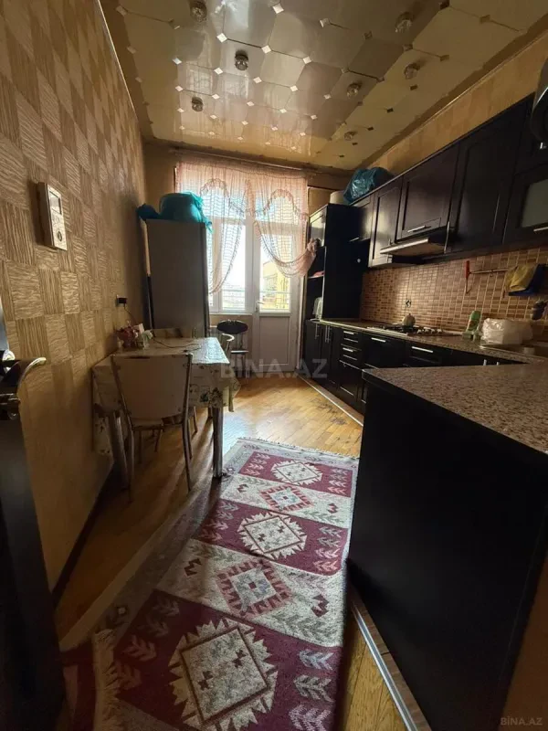 Satılır 3 otaqlı mənzil 110 m²