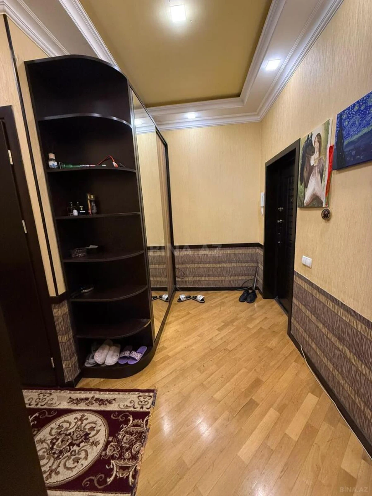 Satılır 3 otaqlı mənzil 110 m²