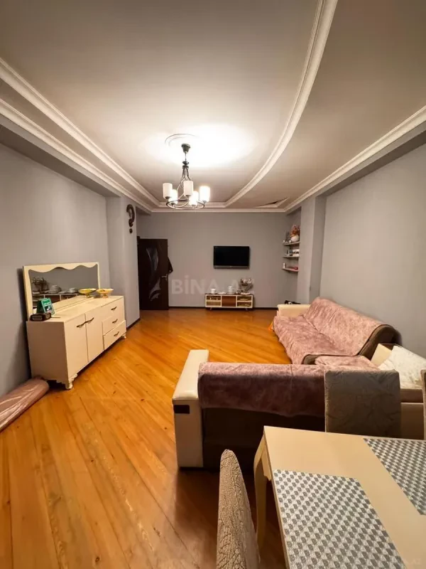 Satılır 5 otaqlı mənzil 125 m²