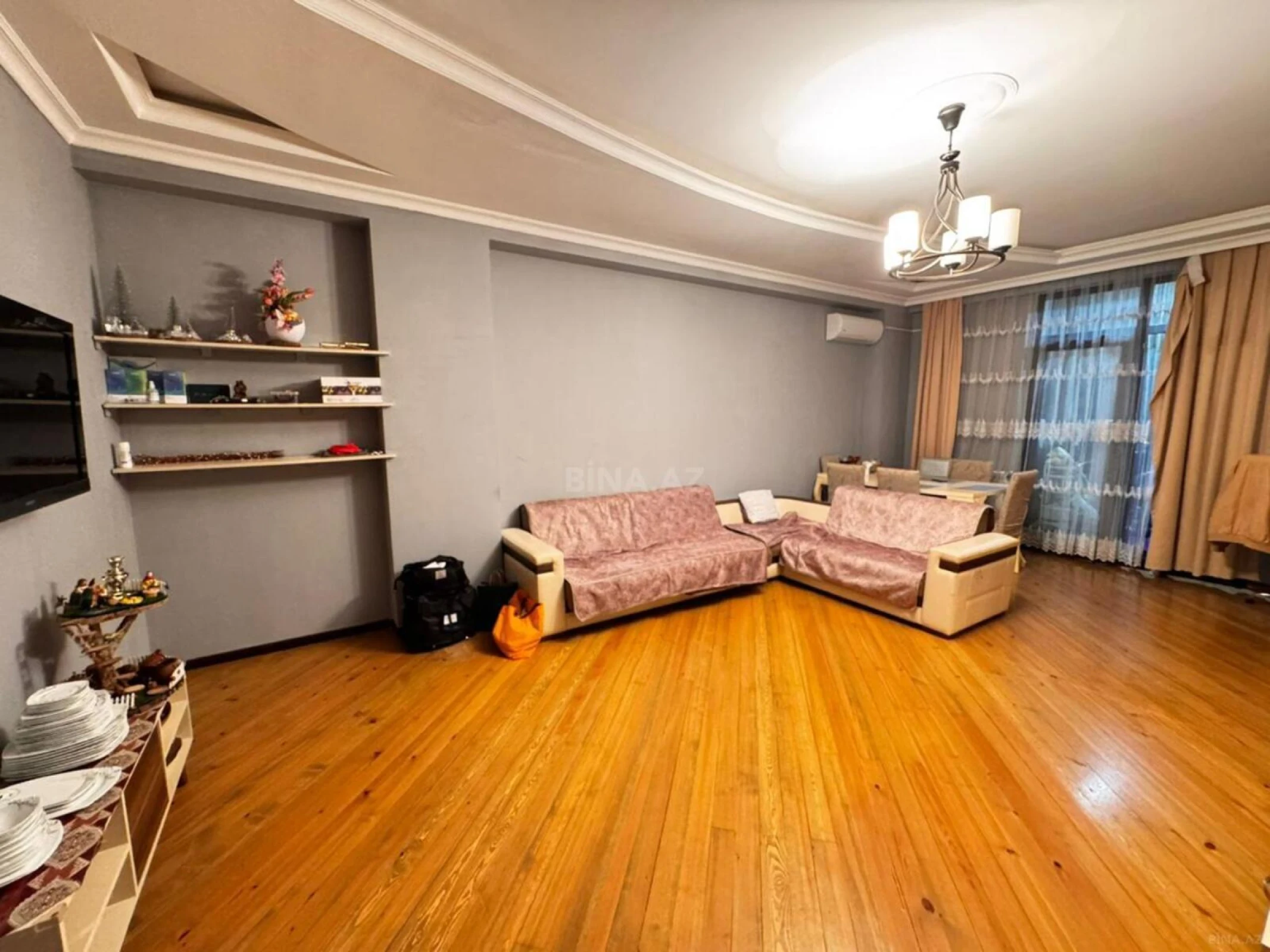 Satılır 5 otaqlı mənzil 125 m²