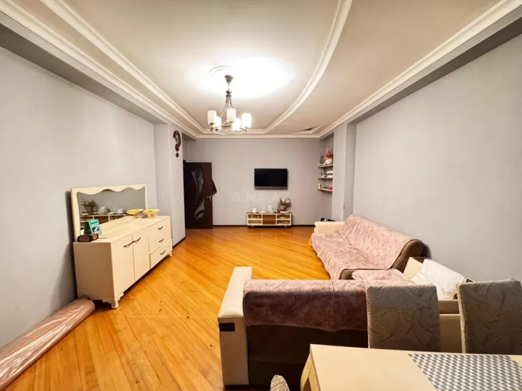 Satılır 5 otaqlı mənzil 125 m²