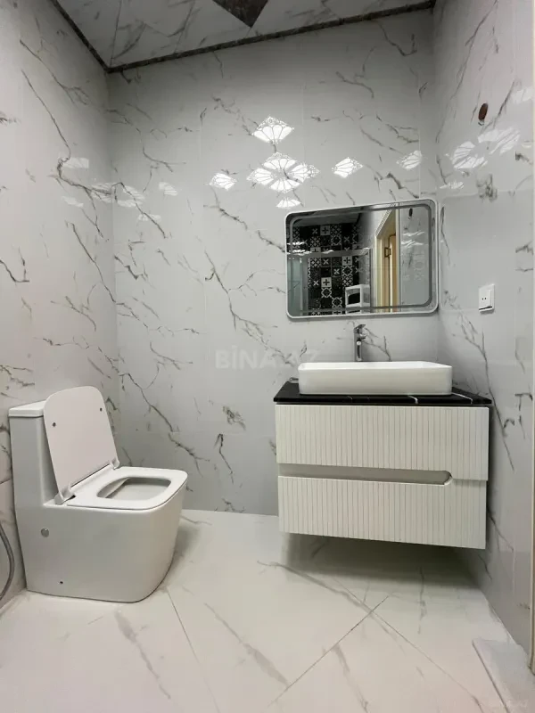Kirayə verilir 4 otaqlı mənzil 180 m²