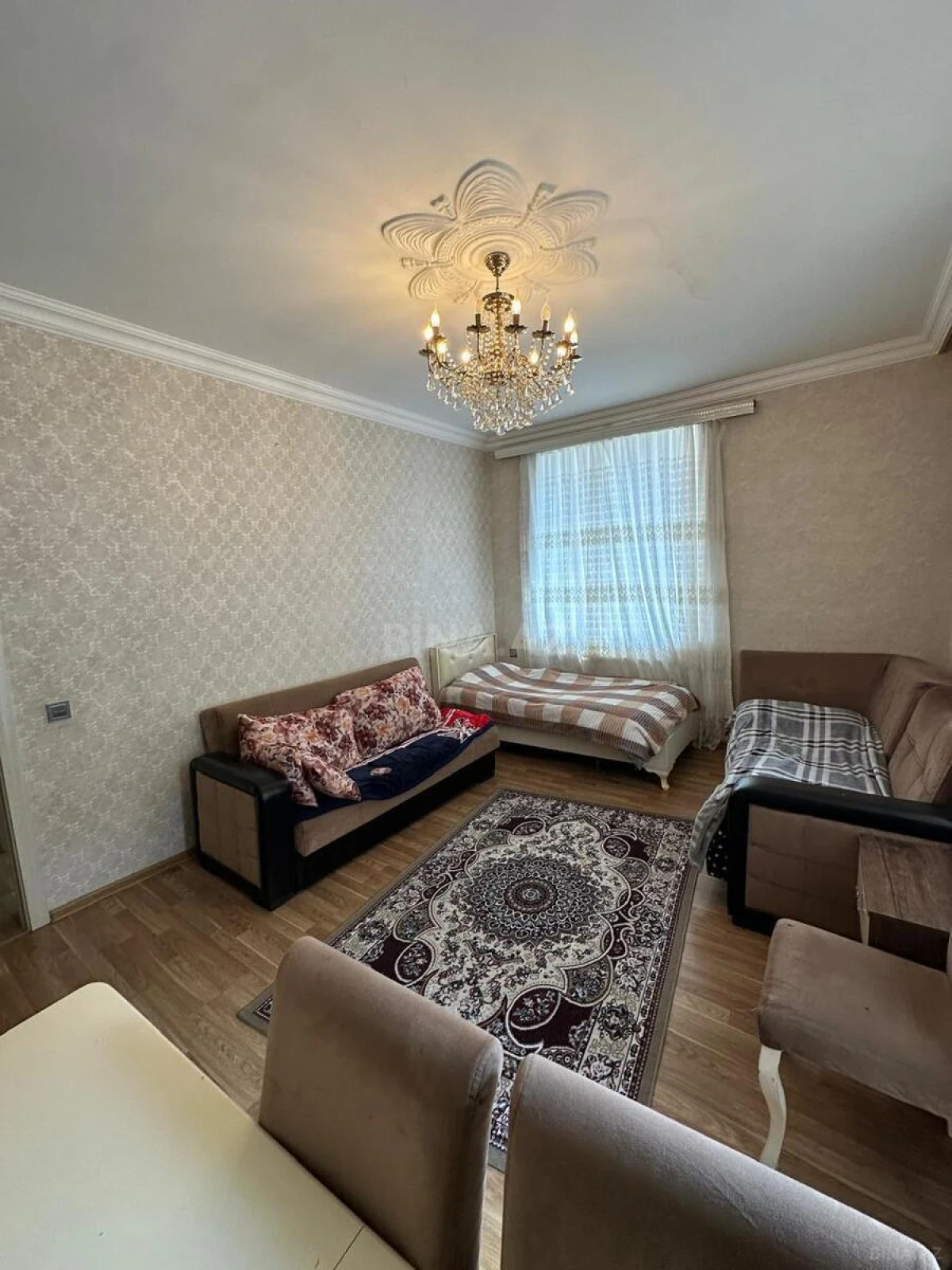 Satılır 2 otaqlı mənzil 71 m²