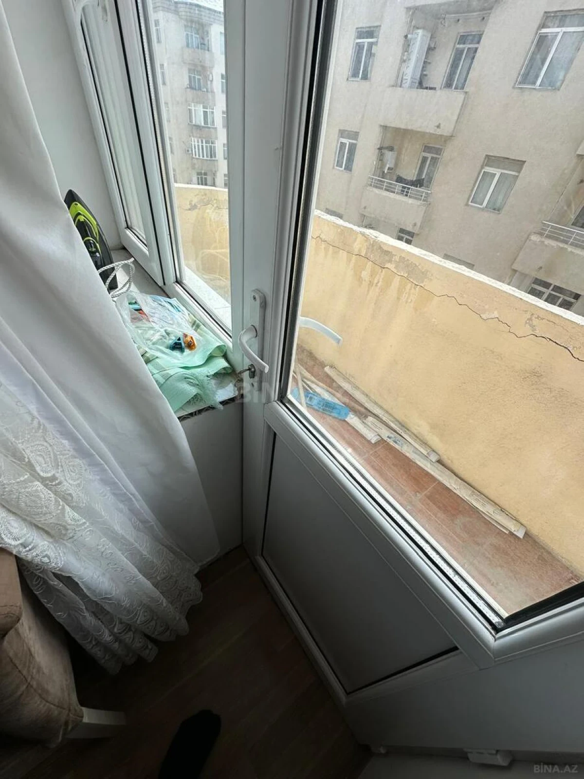 Satılır 2 otaqlı mənzil 71 m²