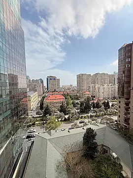 Satılır 3 otaqlı mənzil 137 m² — Bakı 3 otaq 137.00 m²