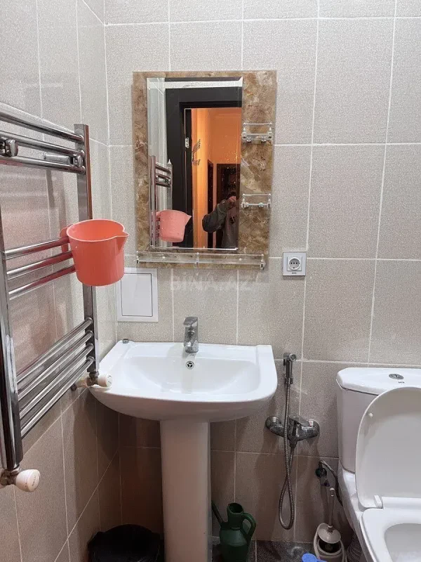 Kirayə verilir 2 otaqlı mənzil 60 m²