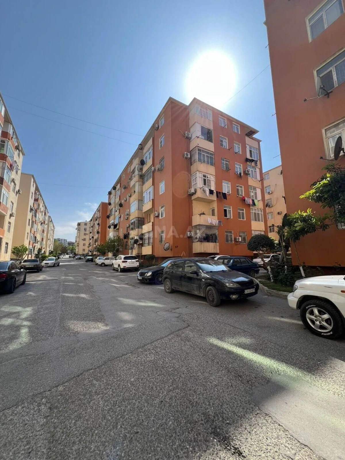 Satılır 2 otaqlı mənzil 75 m²