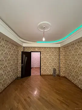 Satılır 2 otaqlı mənzil 75 m²