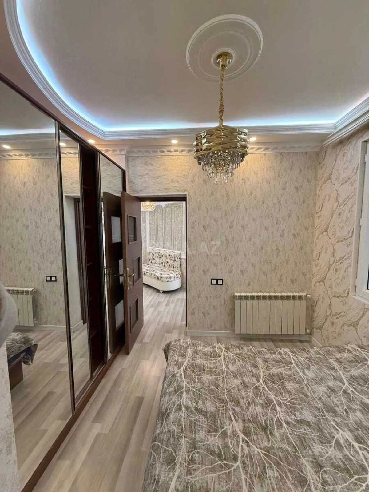 Kirayə verilir 2 otaqlı mənzil 100 m²