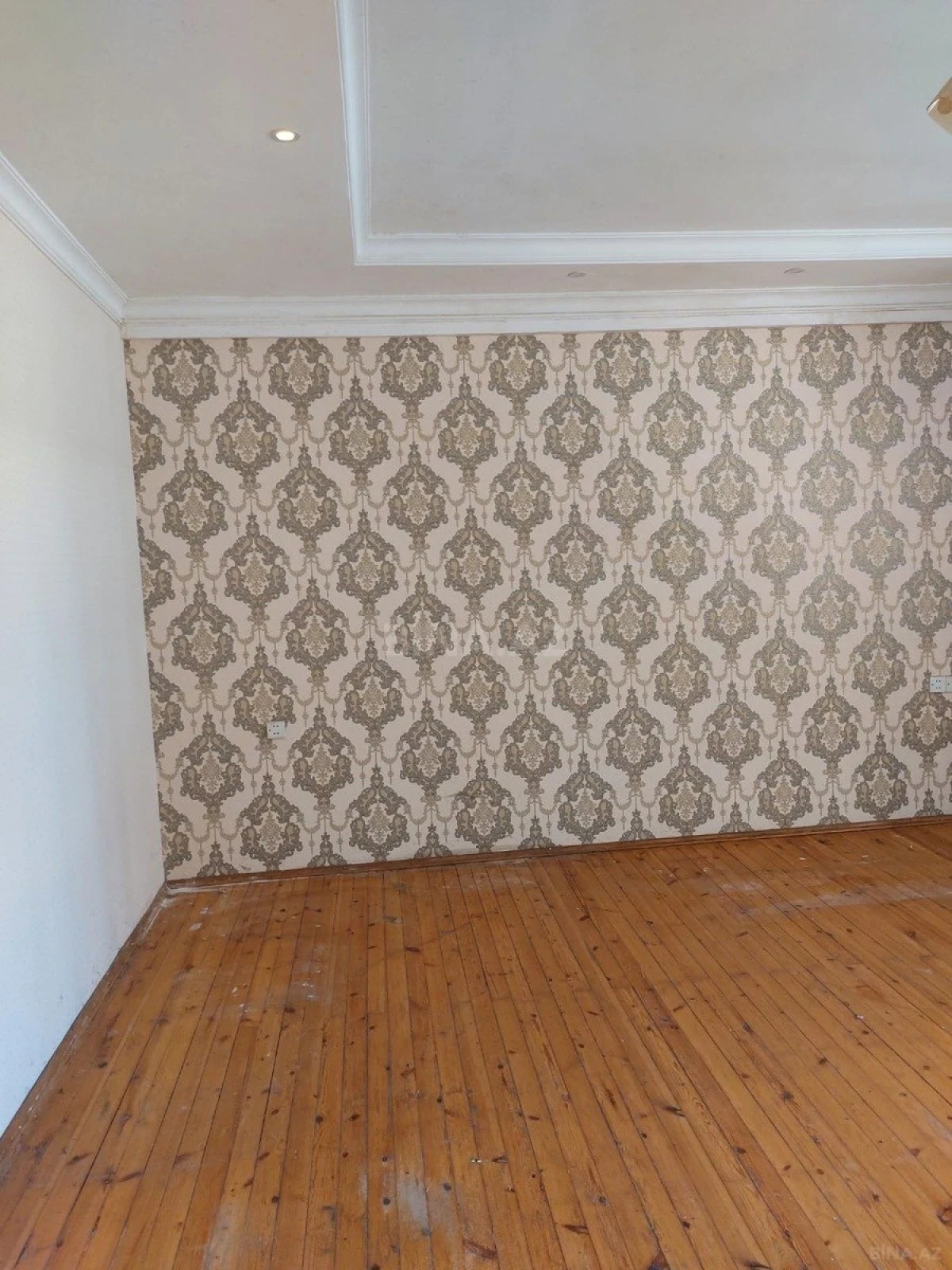 Satılır 2 otaqlı mənzil 90 m²