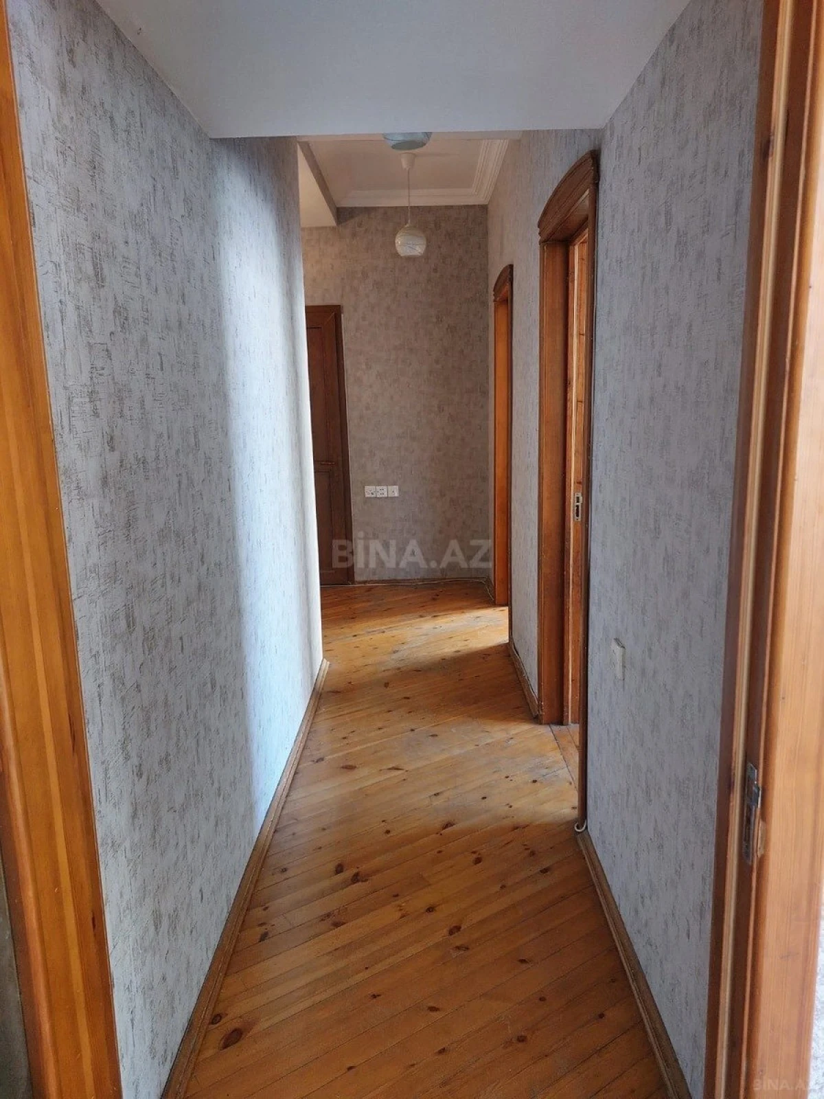 Satılır 2 otaqlı mənzil 90 m²