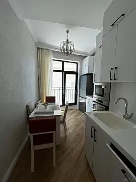 Satılır 3 otaqlı mənzil 105 m²