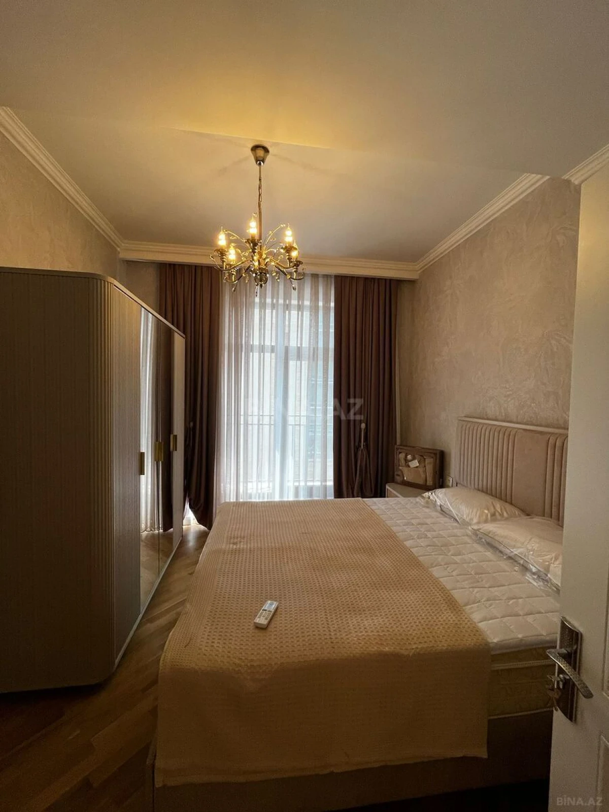 Satılır 3 otaqlı mənzil 105 m²