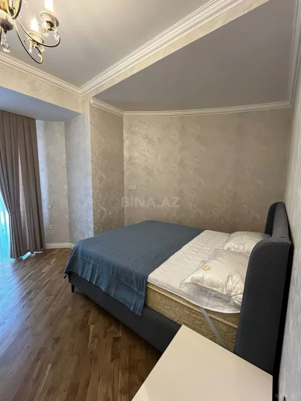 Satılır 3 otaqlı mənzil 105 m²