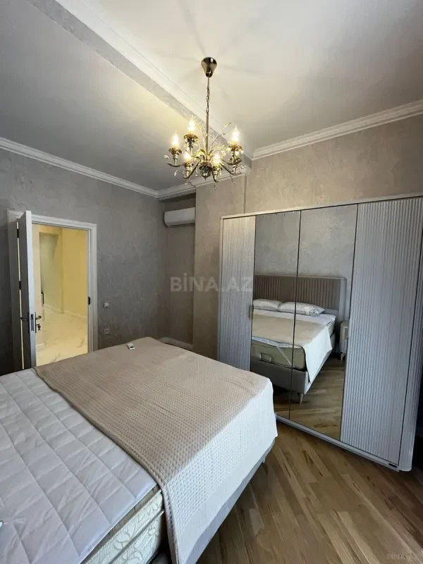 Satılır 3 otaqlı mənzil 105 m²