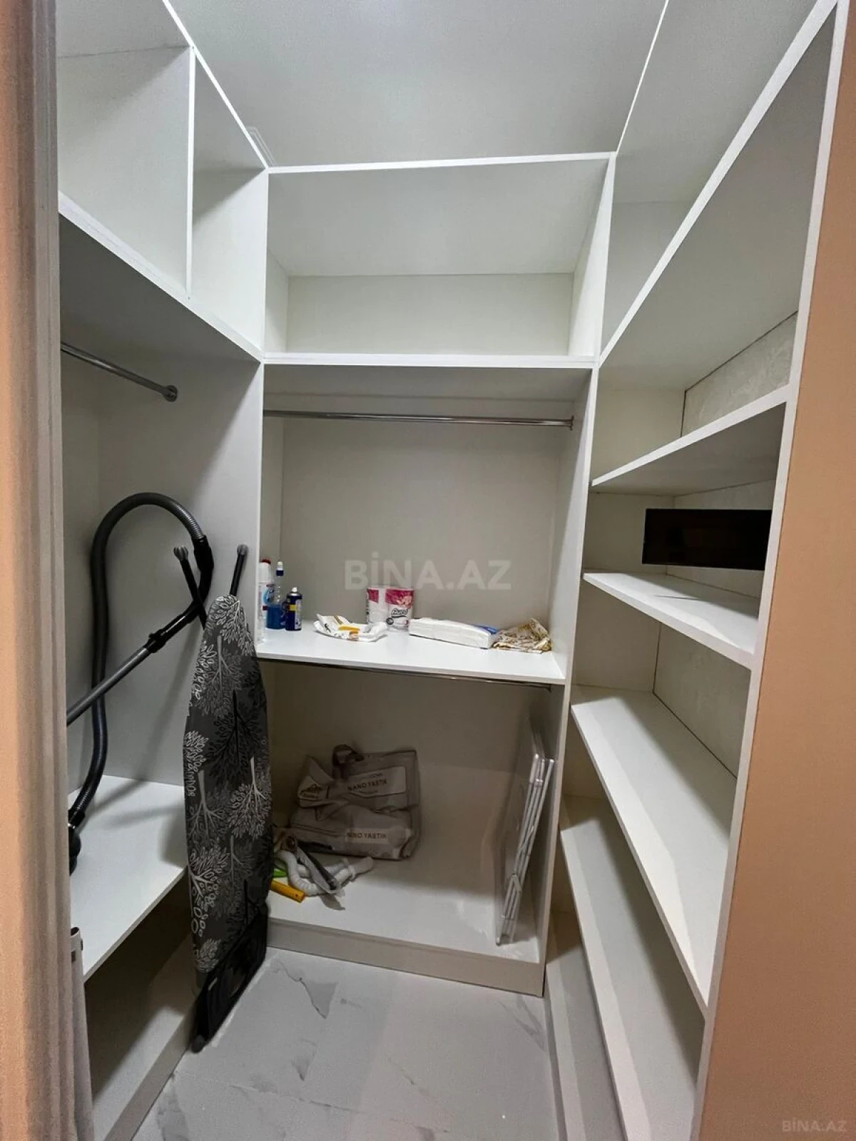 Satılır 3 otaqlı mənzil 105 m²