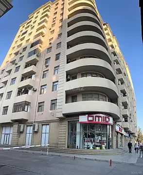 Kirayə verilir 3 otaqlı mənzil 140 m² — Bakı, Bakıxanov 3 otaq 140.00 m²