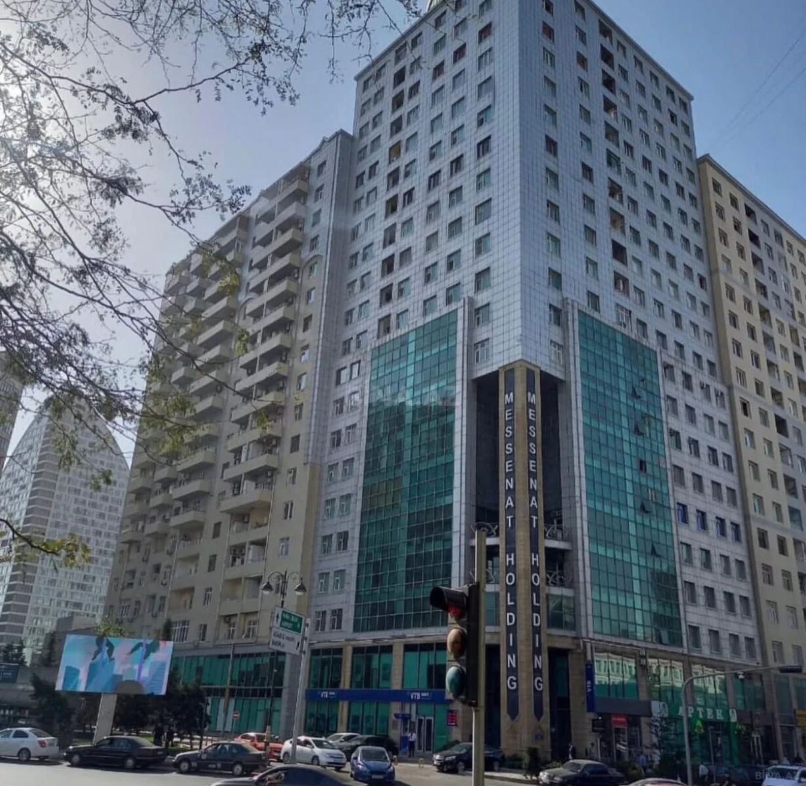 Satılır 4 otaqlı mənzil 185 m²