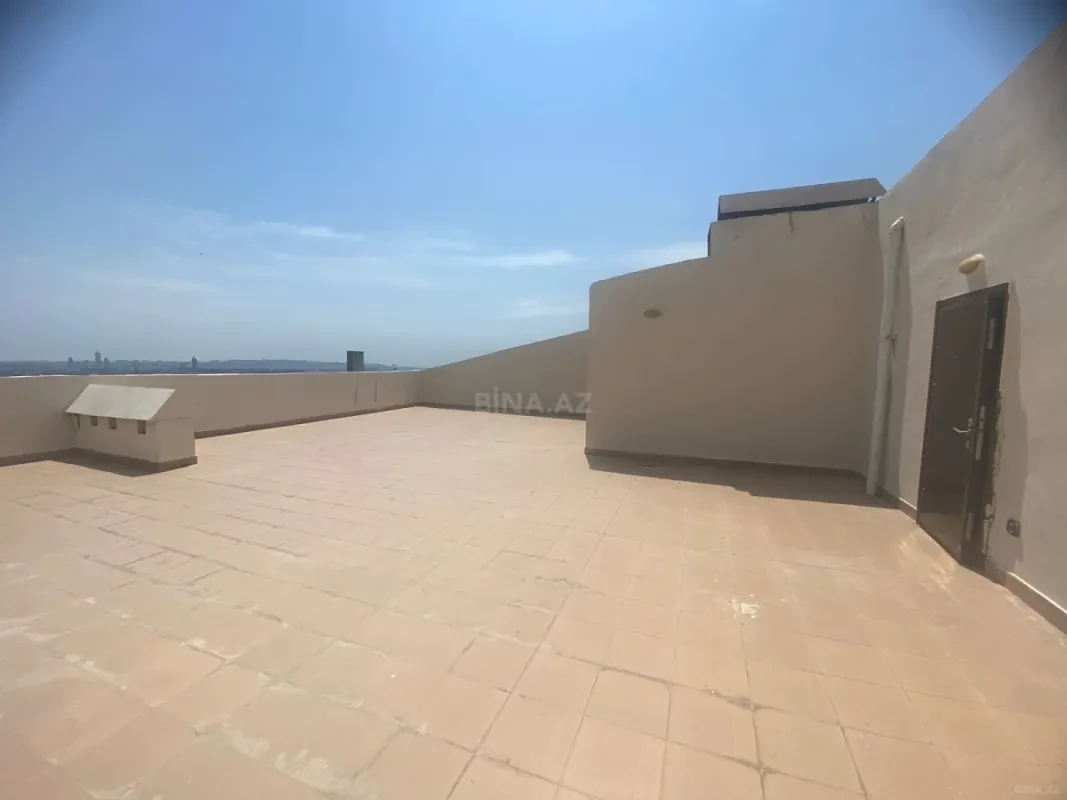 Satılır 5 otaqlı mənzil 292 m²