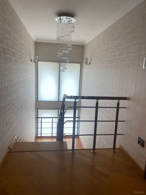 Satılır 5 otaqlı mənzil 292 m²