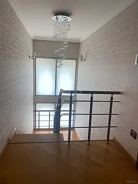 Satılır 5 otaqlı mənzil 292 m²