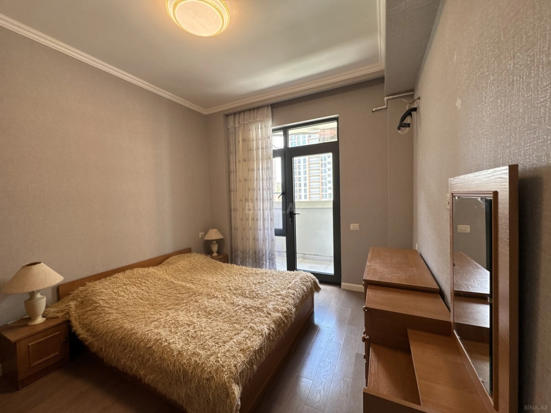 Satılır 2 otaqlı mənzil 49 m²
