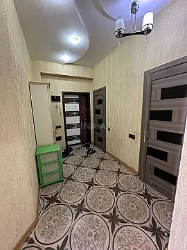 Kirayə verilir 2 otaqlı mənzil 75 m²