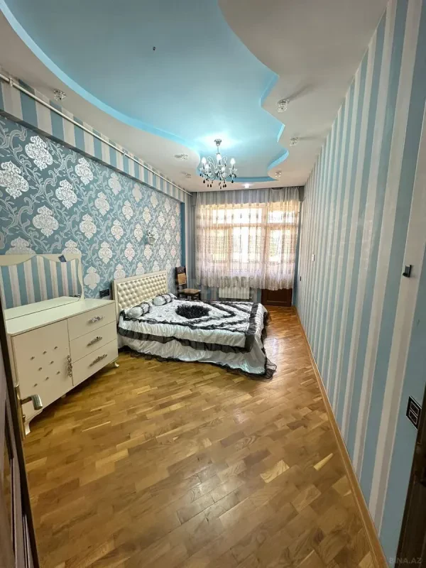 Kirayə verilir 2 otaqlı mənzil 75 m²