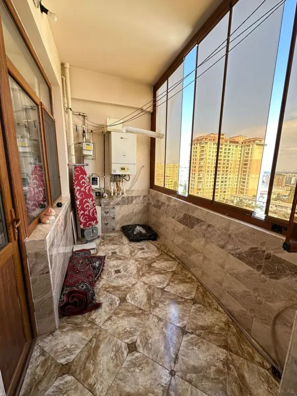 Kirayə verilir 2 otaqlı mənzil 75 m²