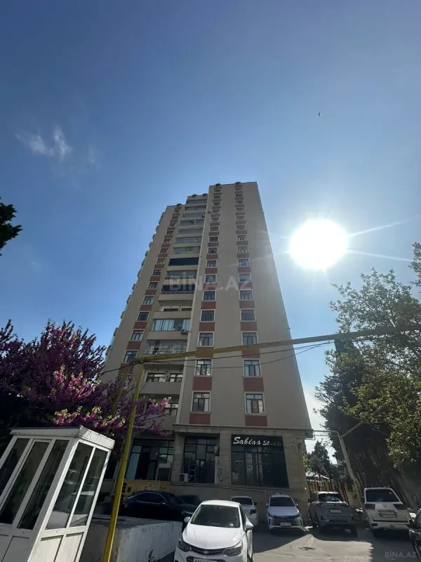 Kirayə verilir 2 otaqlı mənzil 75 m²
