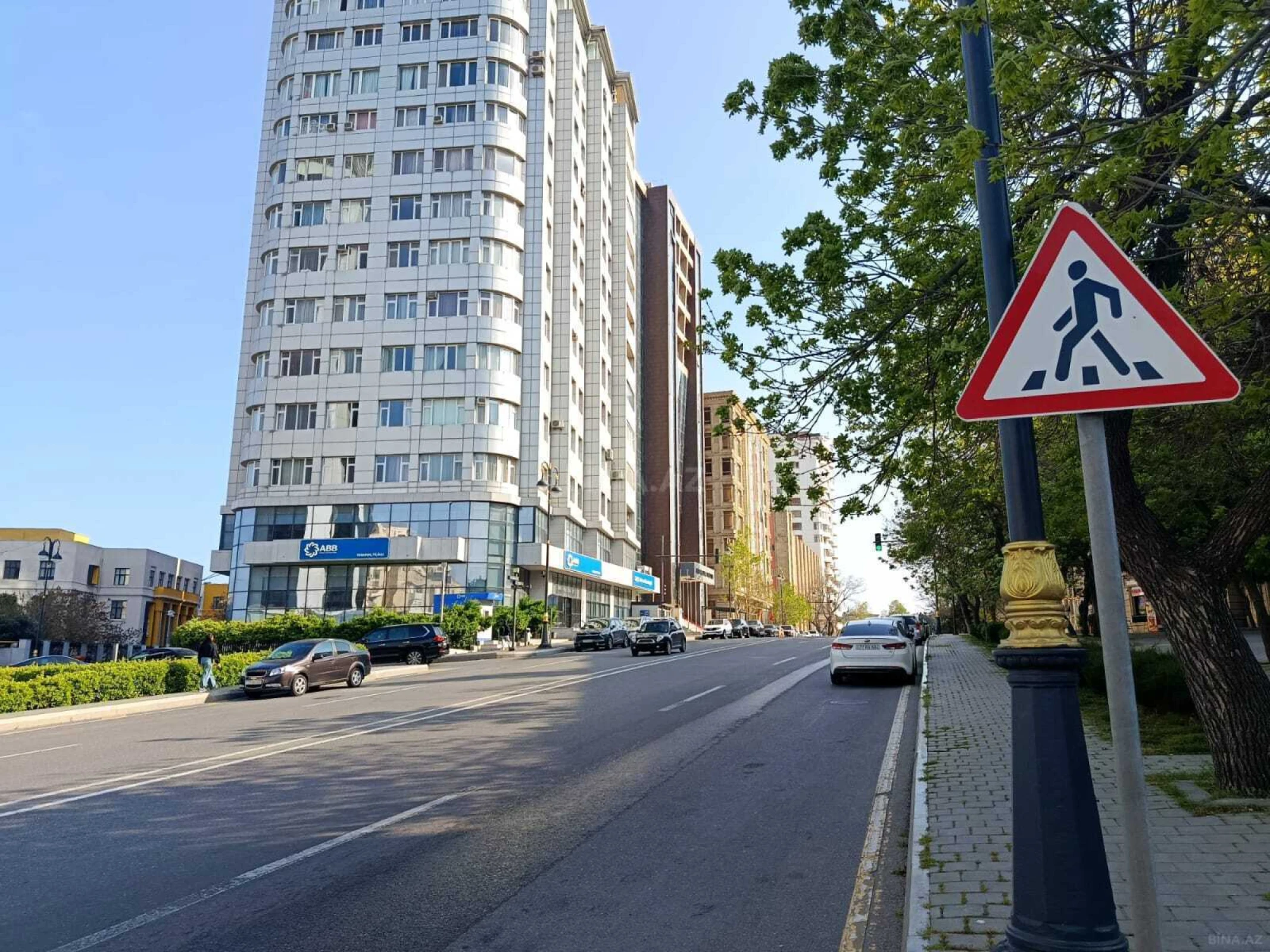 Satılır 1 otaqlı mənzil 28 m²