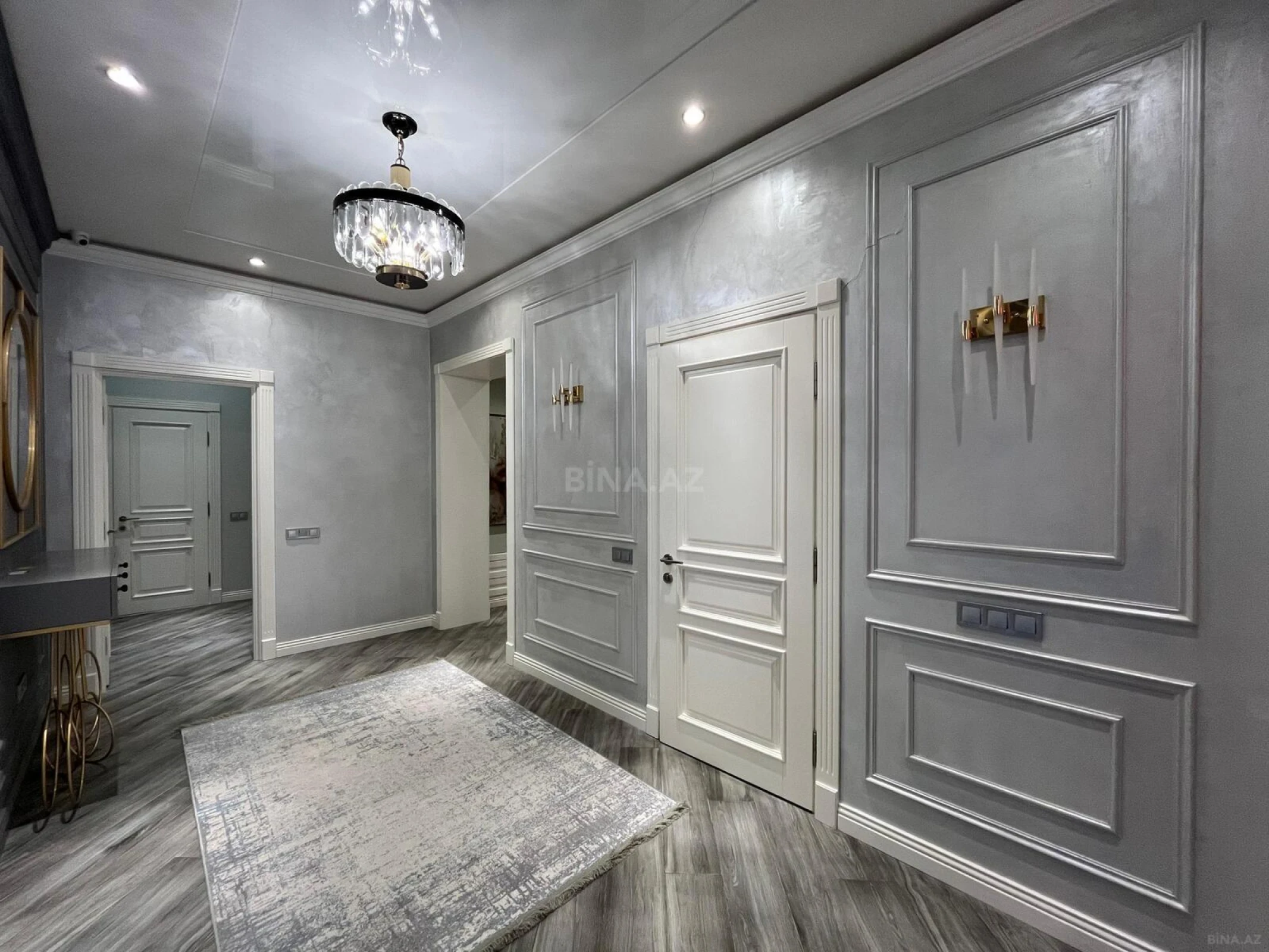 Kirayə verilir 3 otaqlı mənzil 180 m²