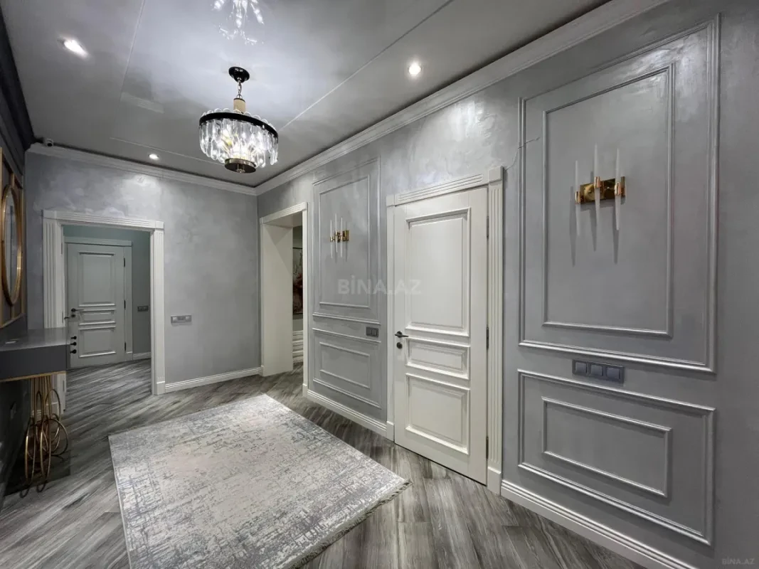 Kirayə verilir 3 otaqlı mənzil 180 m²