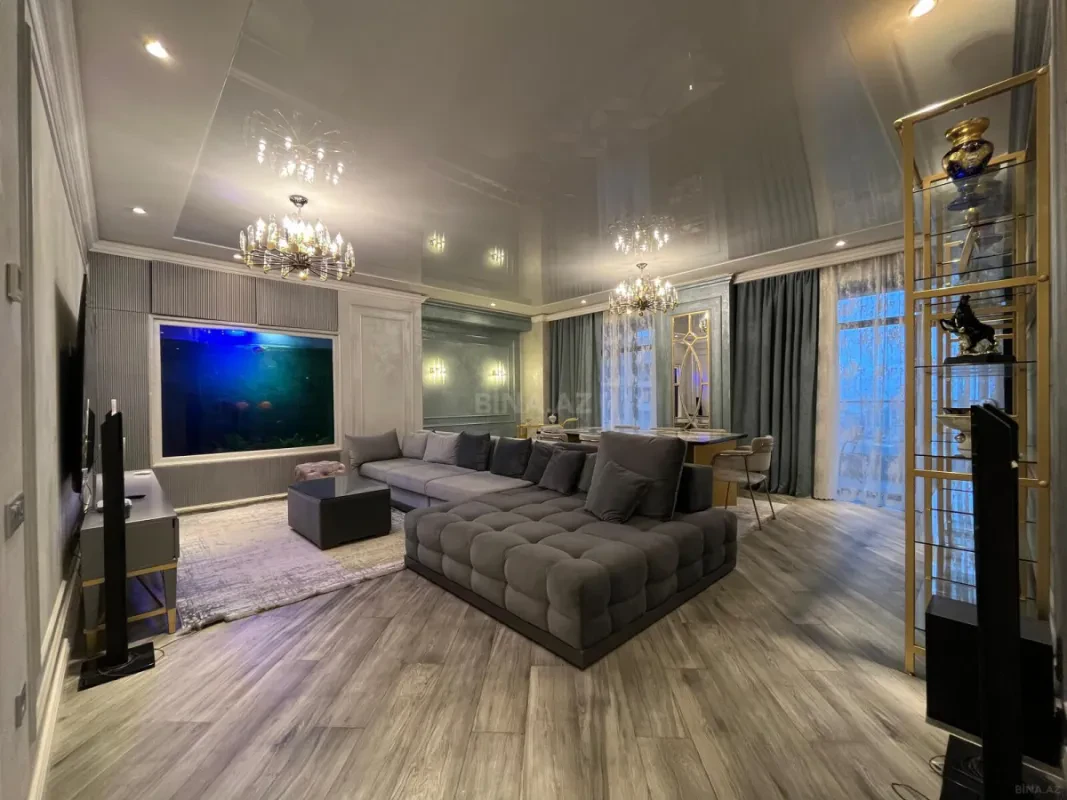 Kirayə verilir 3 otaqlı mənzil 180 m²