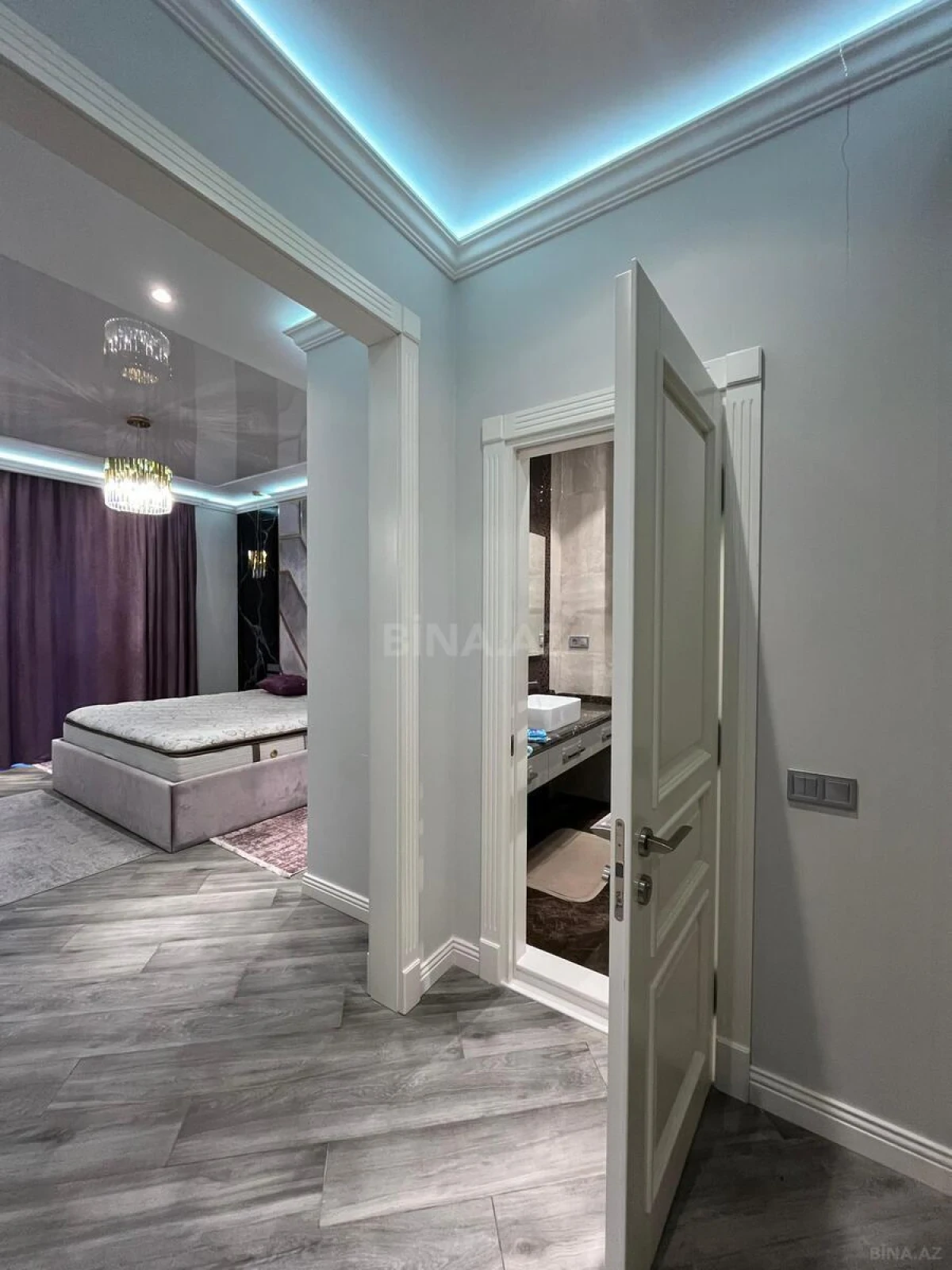 Kirayə verilir 3 otaqlı mənzil 180 m²