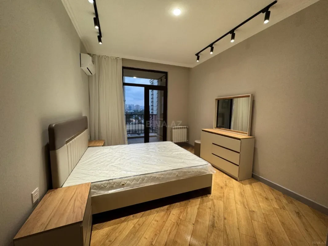 Kirayə verilir 2 otaqlı mənzil 85 m²