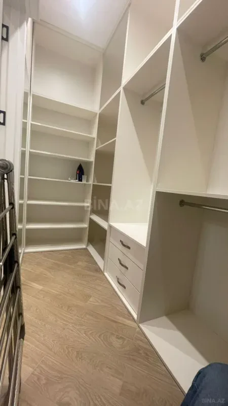 Kirayə verilir 3 otaqlı mənzil 106 m²