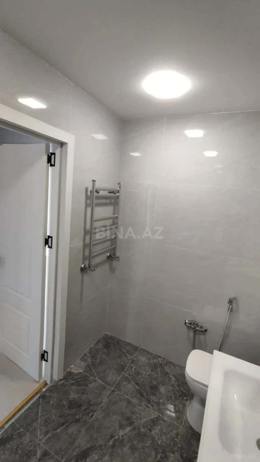 Satılır 3 otaqlı mənzil 89 m²