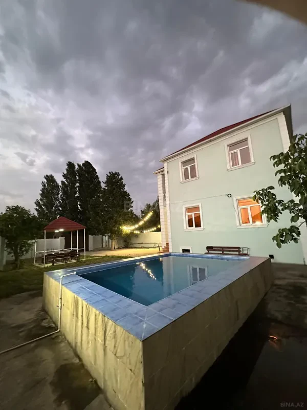 Satılır 3 otaqlı həyət evi 155 m²