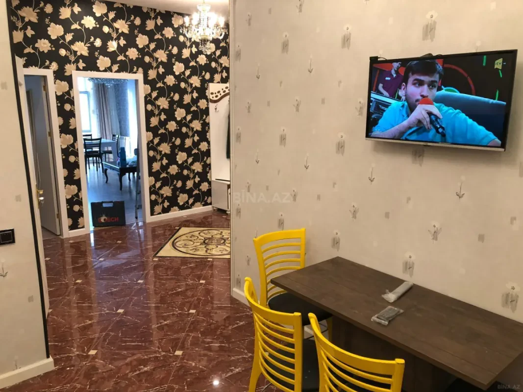 Kirayə verilir 3 otaqlı mənzil 100 m²