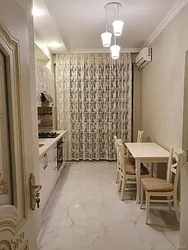 Kirayə verilir 3 otaqlı mənzil 126 m²