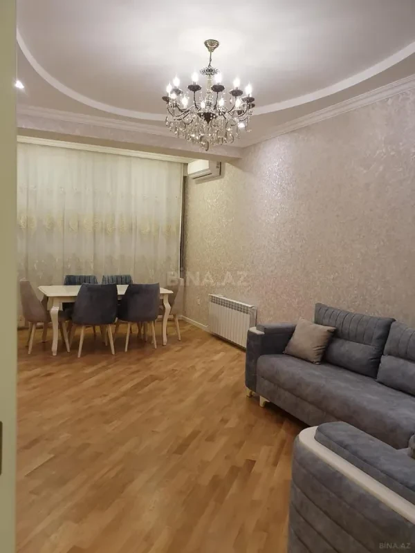 Kirayə verilir 3 otaqlı mənzil 126 m²