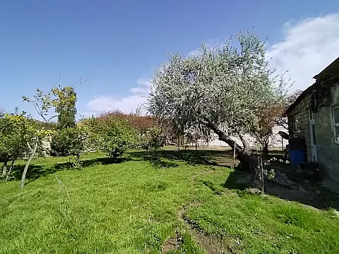 Satılır 4 otaqlı həyət evi 210 m²