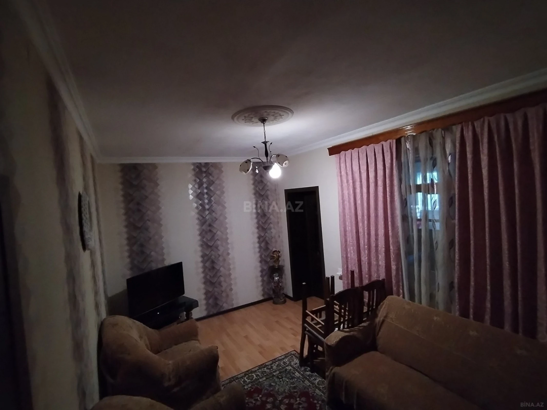 Satılır 4 otaqlı həyət evi 210 m²