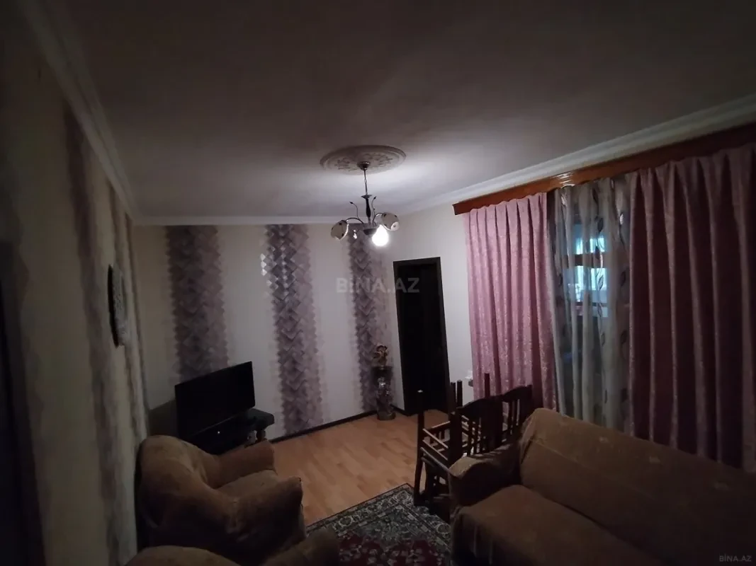 Satılır 4 otaqlı həyət evi 210 m²