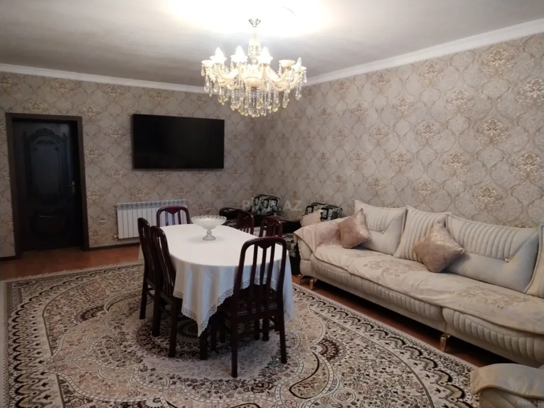 Satılır 4 otaqlı həyət evi 210 m²