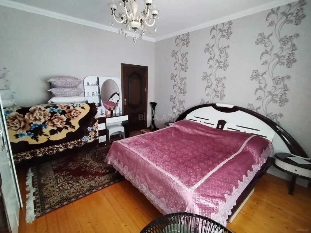 Satılır 4 otaqlı həyət evi 210 m²