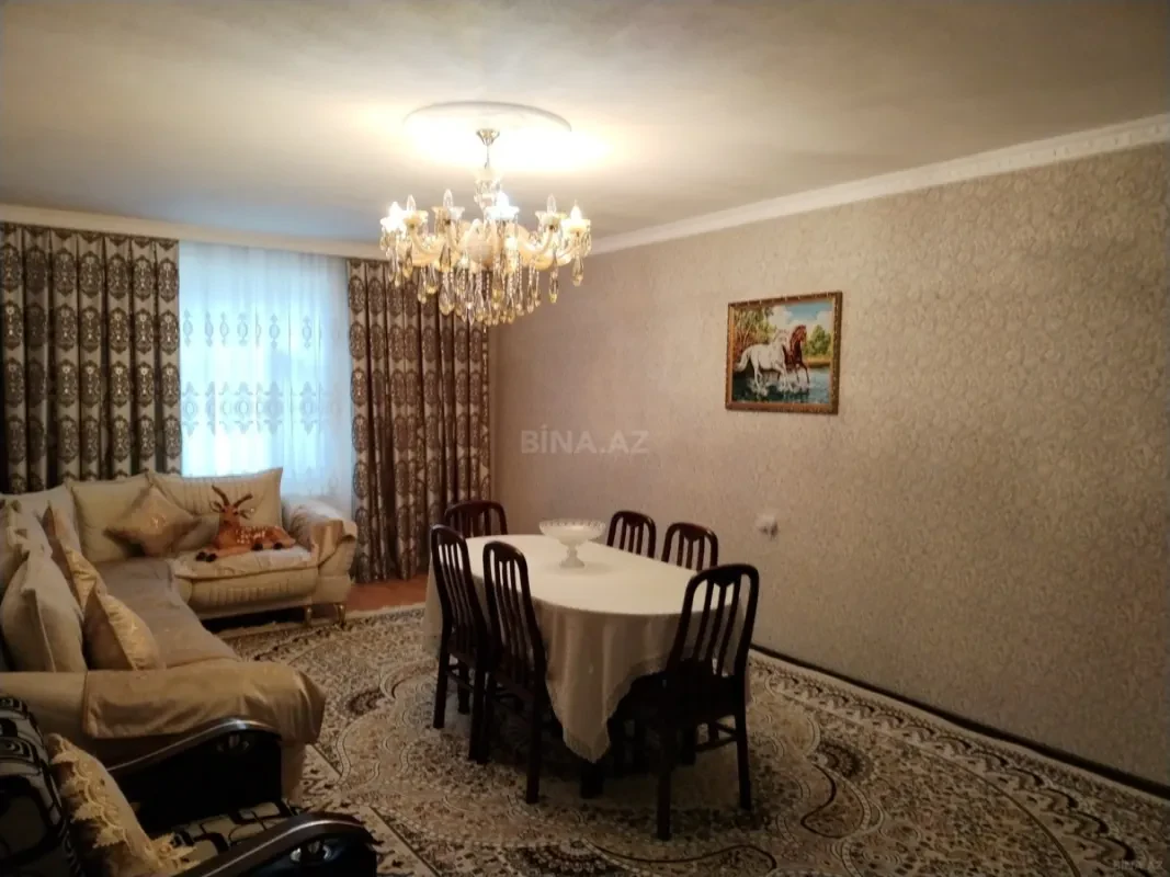 Satılır 4 otaqlı həyət evi 210 m²