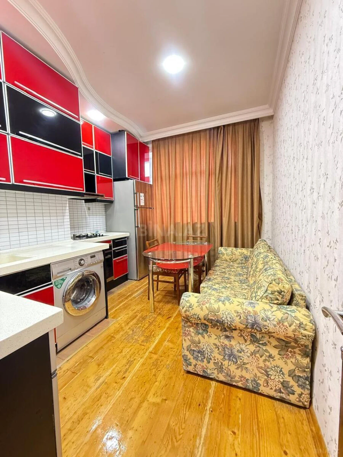 Satılır 2 otaqlı mənzil 80 m²