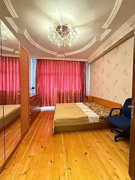 Satılır 2 otaqlı mənzil 80 m²